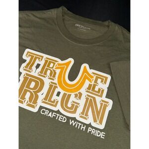 True Religion Mens XL Olive Green Graphic Tee Crafted With Pride Horseshoe Logo